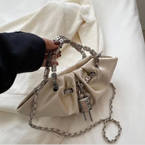 Locket Bag - Picture 2 of 3